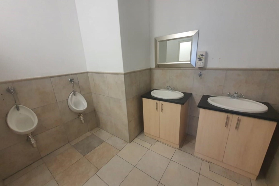 To Let commercial Property for Rent in Fairview Eastern Cape
